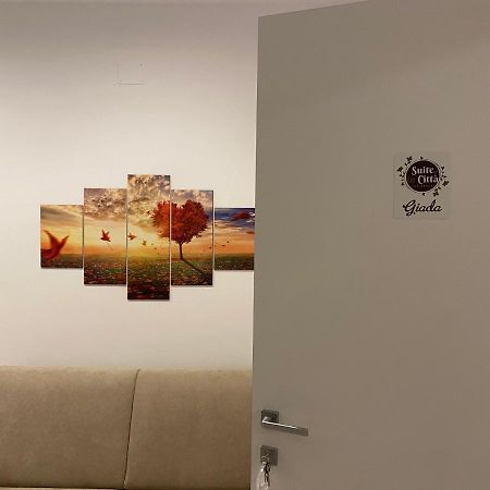إيسيرنيا Suite In Citta Residence المظهر الخارجي الصورة