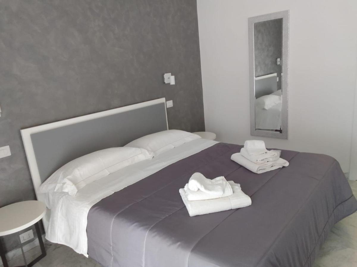 إيسيرنيا Suite In Citta Residence المظهر الخارجي الصورة